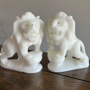 Vintage Hand Carved Alabaster Lion Foo DogsBookends Statues Figures White Marble